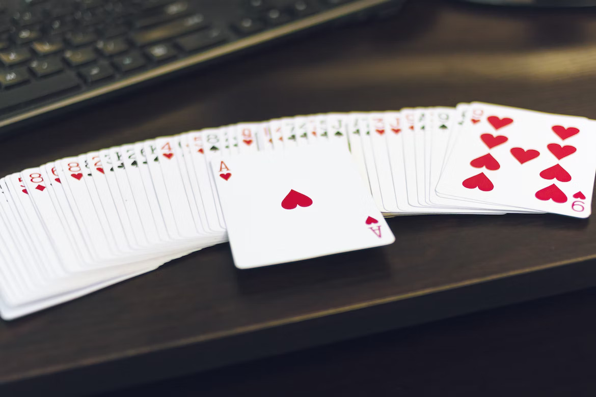 Tricks To Get The Best Poker Game App With Free Bonus